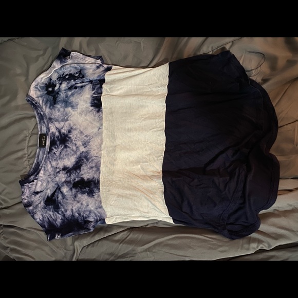 Womans block color tee - Picture 2 of 2